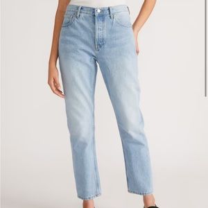 Everlane The ’90s Cheeky® Jean in Vintage Sunbleached Blue